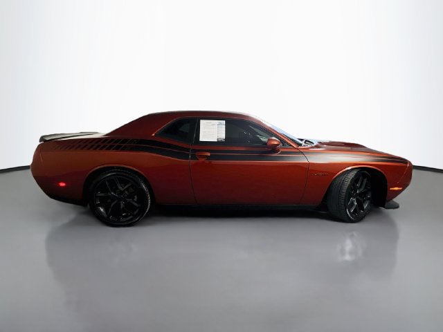 Used 2022 Dodge Challenger R/T w/ Blacktop Package RWD image 9