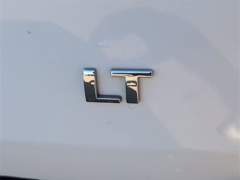 Used 2018 Chevrolet Traverse LT image 30