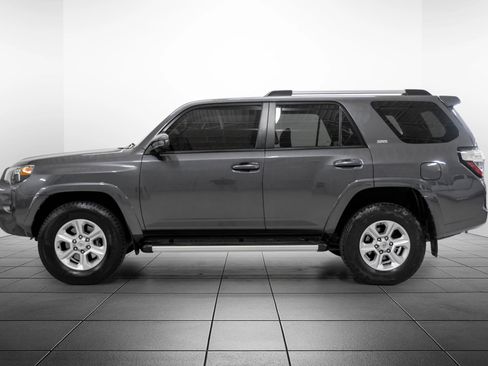 Used 2020 Toyota 4Runner SR5 AWD/4WD image 11