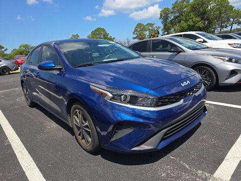 Certified 2023 Kia Forte LXS FWD image 3