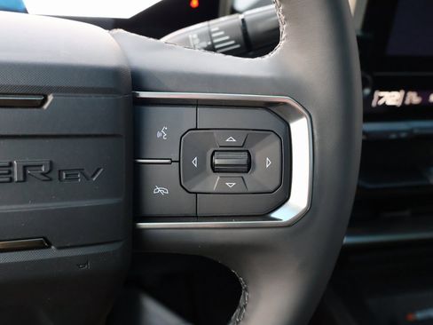 New 2025 GMC Hummer EV 2X image 18