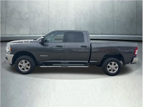 Used 2024 RAM 2500 Big Horn AWD/4WD image 2
