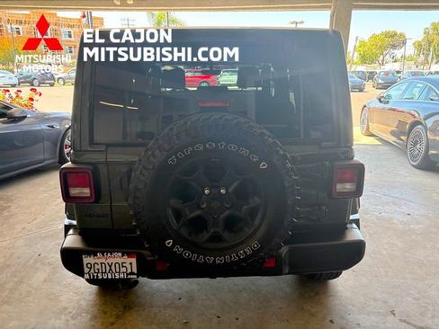 Used 2023 Jeep Wrangler Unlimited w/ Sun & Screen Package AWD/4WD image 3