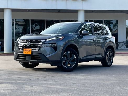 Used 2025 Nissan Rogue SV AWD/4WD image 1