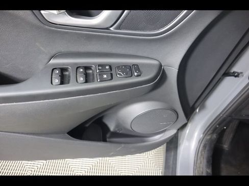 Used 2022 Hyundai Kona Limited FWD image 28