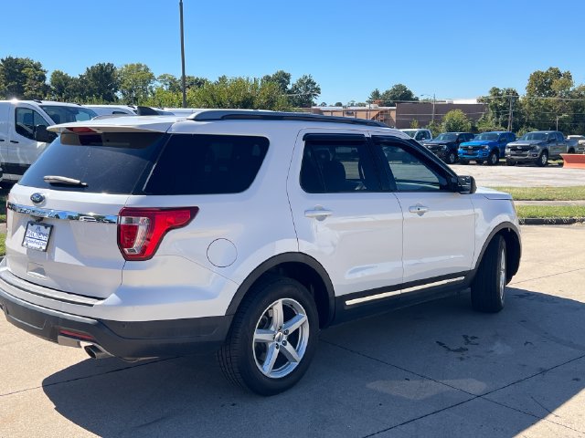 Used 2018 Ford Explorer XLT FWD image 8