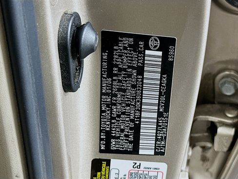 Used 2006 Toyota Camry XLE FWD image 12