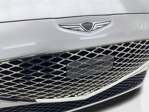 Used 2025 Genesis G70 2.5T image 25