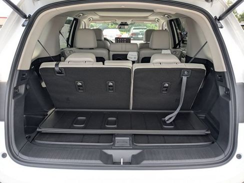 New 2026 Honda Pilot Touring image 13