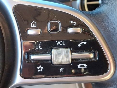 Used 2022 Mercedes-Benz GLC 300 4MATIC image 22