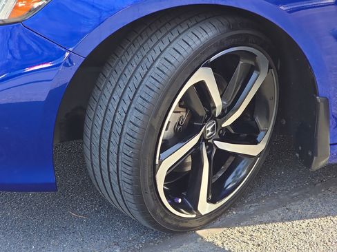 Used 2019 Honda Accord Sport image 32