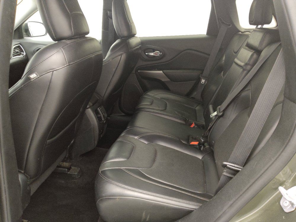 Used 2019 Jeep Cherokee Limited AWD/4WD image 18