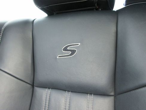 Used 2014 Chrysler 300 S image 32