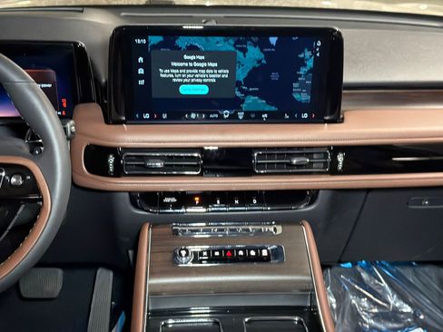 New 2026 Lincoln Aviator Reserve w/ Jet Appearance Package AWD/4WD image 21