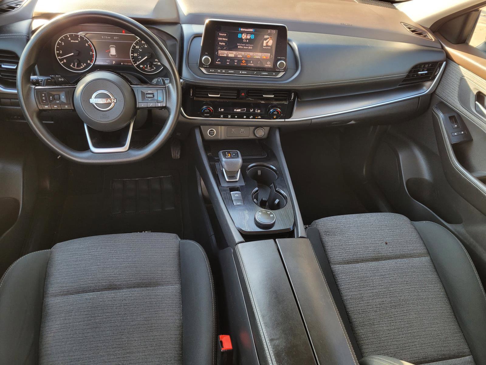 Used 2022 Nissan Rogue SV AWD/4WD image 16