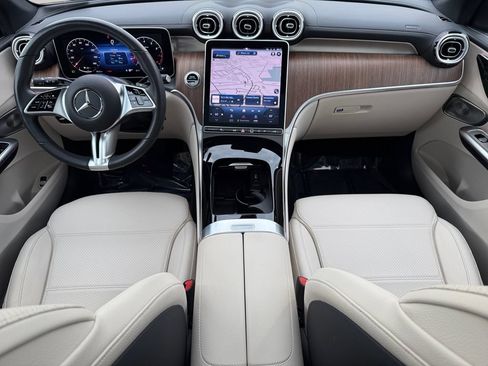 Used 2023 Mercedes-Benz GLC 300 4MATIC image 10