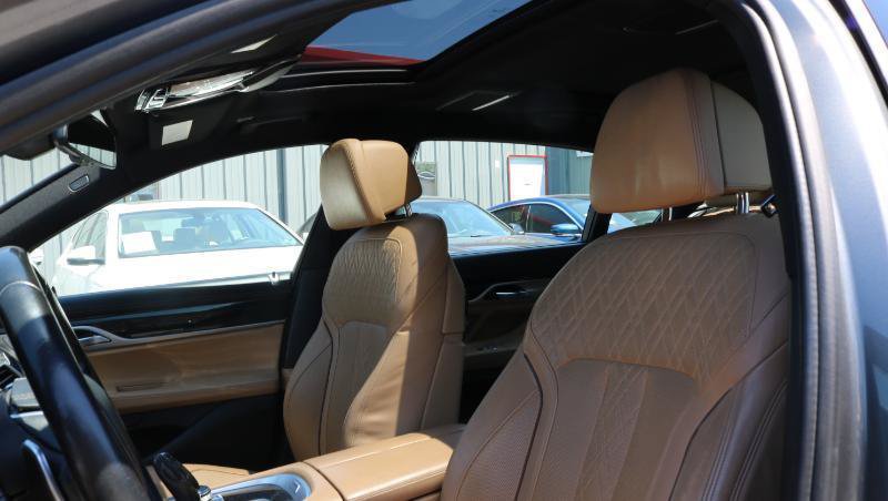 Used 2016 BMW 740i RWD image 7