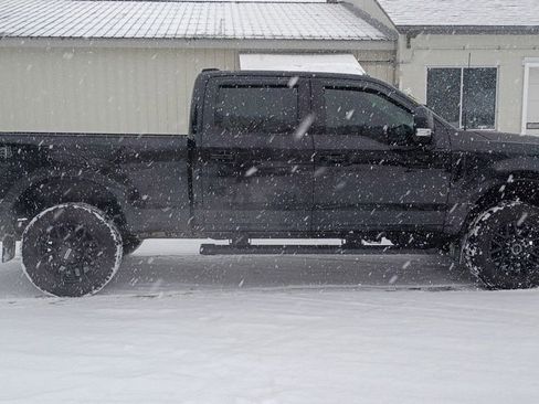 Used 2022 Ford F250 Lariat w/ Black Appearance Package AWD/4WD image 7