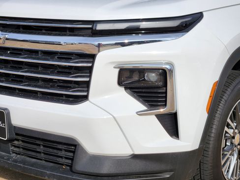 Certified 2024 Chevrolet Traverse LT image 10