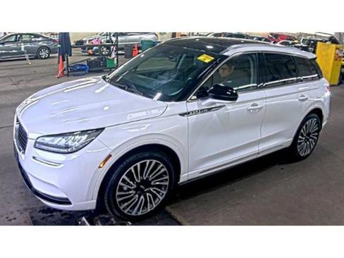 Used 2022 Lincoln Corsair Standard w/ Premium Package image 1