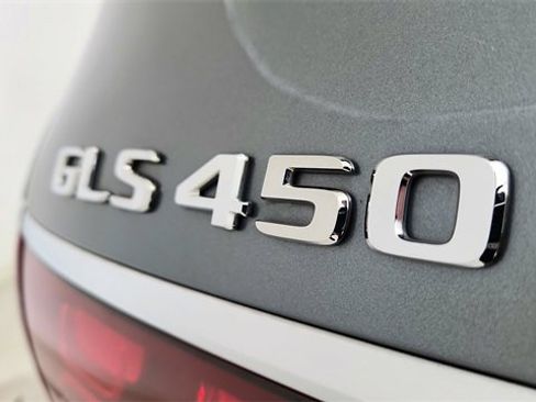 Used 2025 Mercedes-Benz GLS 450 GLS 450 image 17