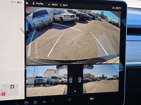 Used 2023 Tesla Model 3 Standard Range image 29