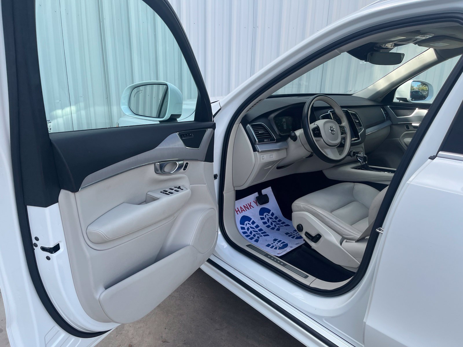 Used 2022 Volvo XC90 T5 Momentum AWD/4WD image 10