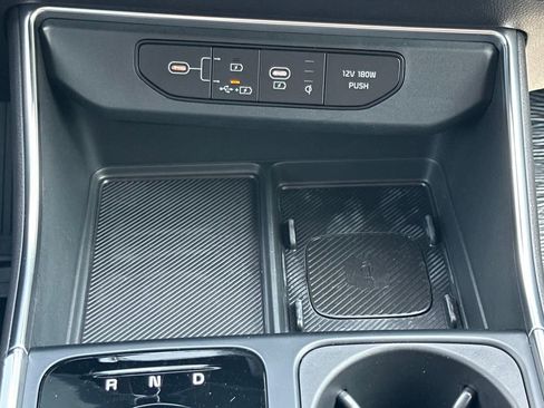 New 2025 Kia Carnival SX Prestige FWD image 32