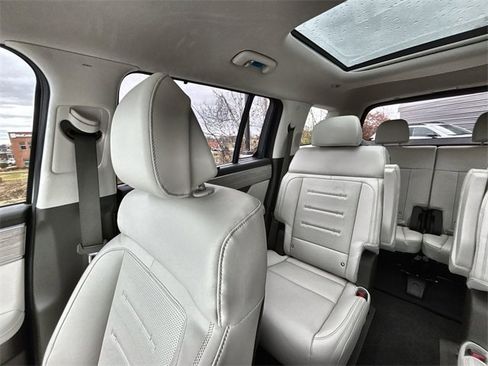 Used 2025 Hyundai Santa Fe Calligraphy image 12