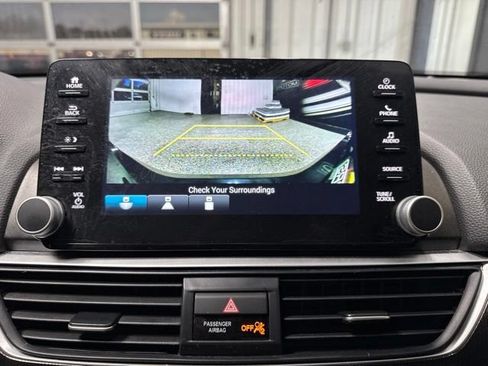 Used 2022 Honda Accord Sport image 9