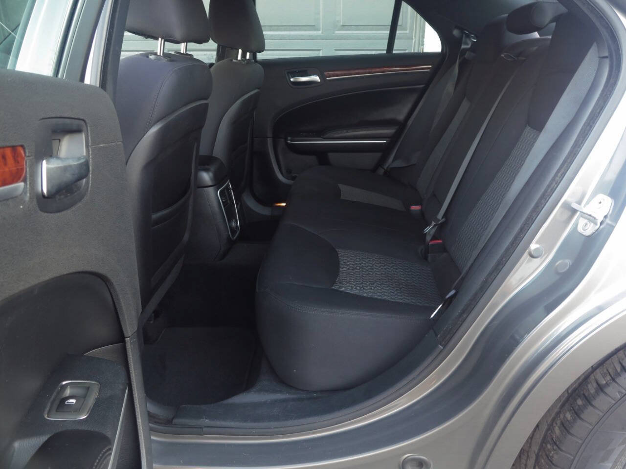 Used 2012 Chrysler 300 RWD image 12