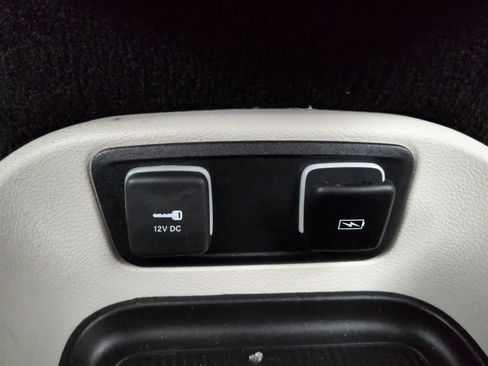 Used 2021 Chrysler Pacifica Touring-L image 23