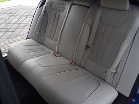 Used 2017 BMW ALPINA B7 xDrive image 43