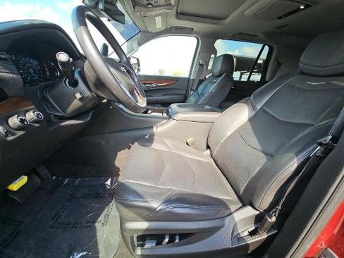 Used 2020 Cadillac Escalade Luxury w/ Escalade Sport Edition AWD/4WD image 7