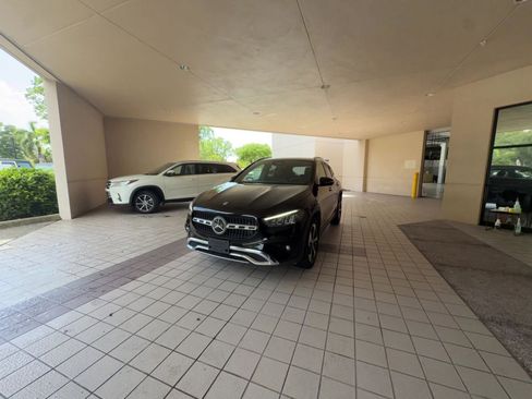 Used 2025 Mercedes-Benz GLA 250 image 16