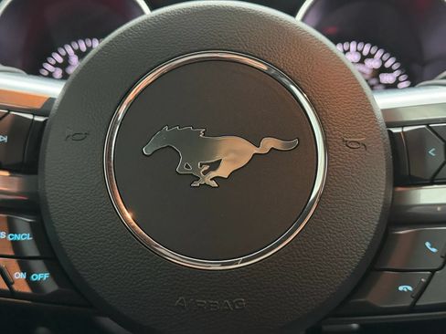 Used 2022 Ford Mustang GT RWD image 28