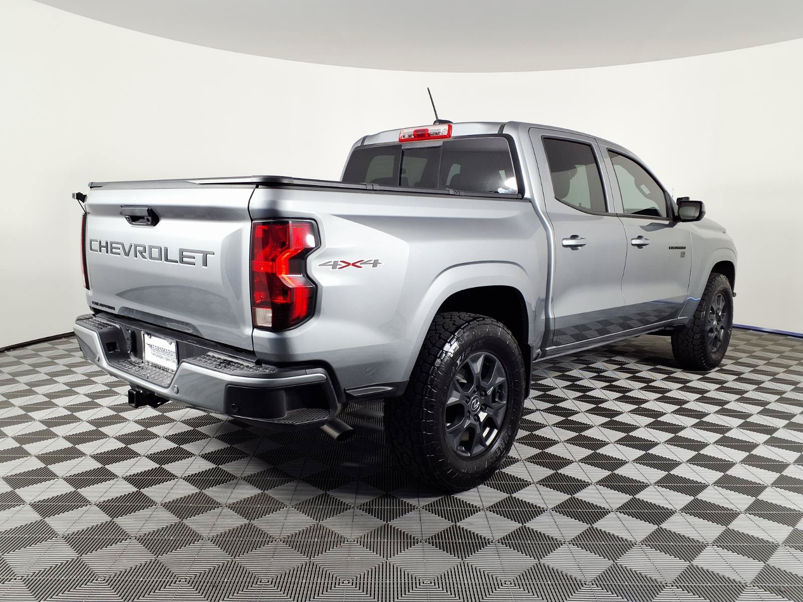 Used 2025 Chevrolet Colorado LT w/ Advanced Trailering Package AWD/4WD image 4