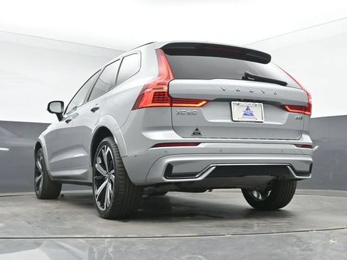 Used 2024 Volvo XC60 B5 Ultimate w/ Protection Package Premier AWD/4WD image 45