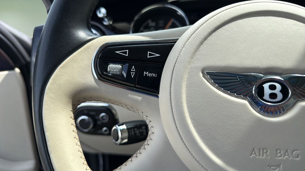 Used 2013 Bentley Mulsanne RWD image 42