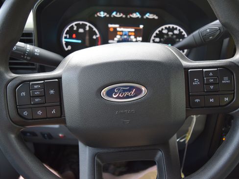 Used 2024 Ford F600 4x4 Regular Cab Super Duty w/ XLT Value Package image 9
