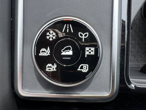 New 2026 Nissan Pathfinder SL AWD/4WD image 19