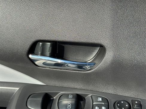 Used 2024 Nissan Kicks SR w/ SR Premium Package image 20