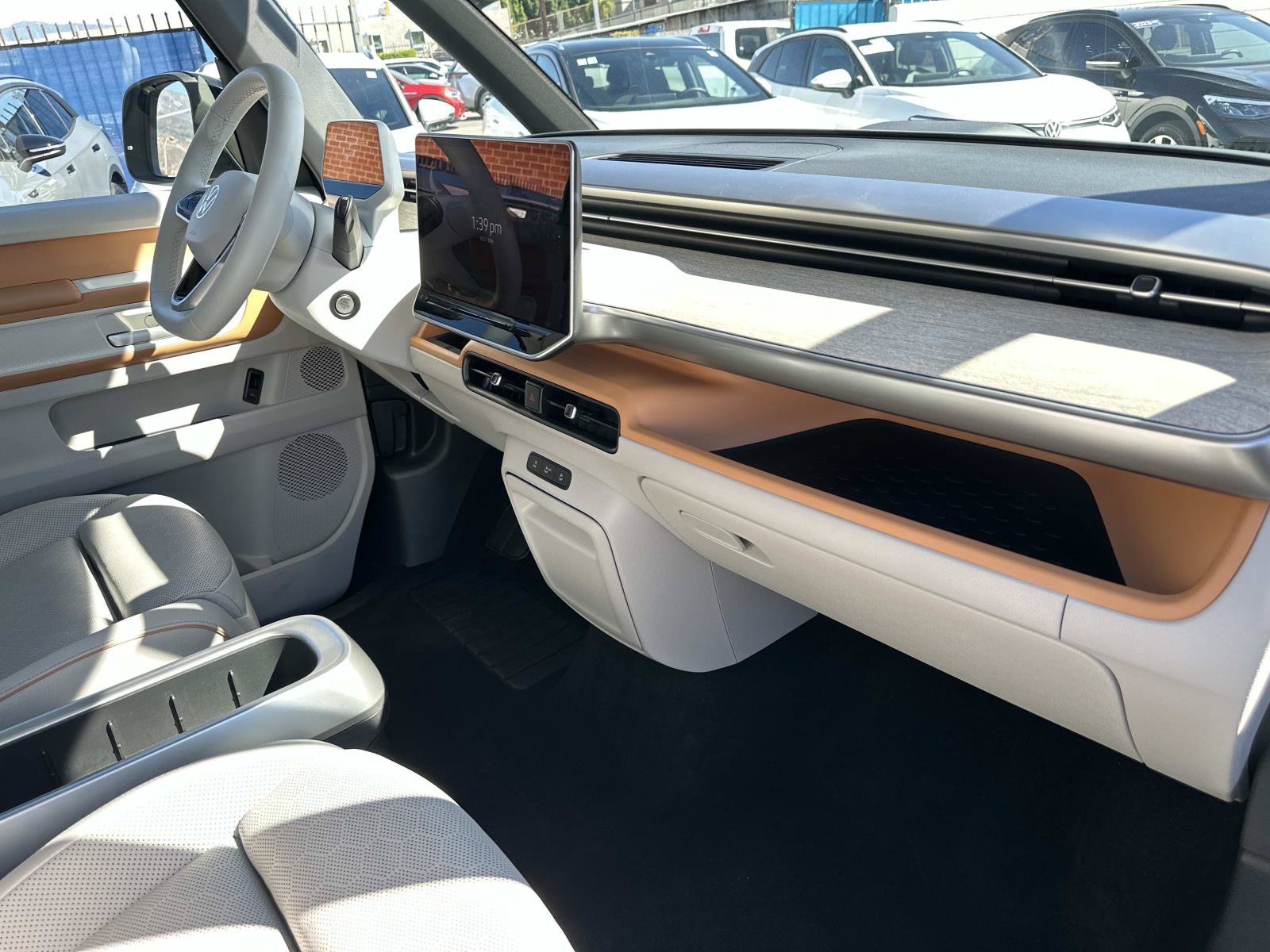 Certified 2025 Volkswagen ID. Buzz 1st Edition RWD image 30