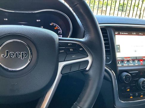 Used 2018 Jeep Grand Cherokee Altitude image 24