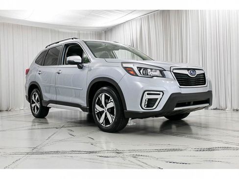 Used 2019 Subaru Forester Touring AWD/4WD image 2
