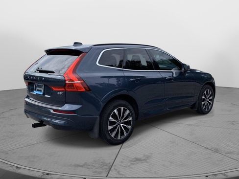 Used 2023 Volvo XC60 B5 Core w/ Climate Package AWD/4WD image 3