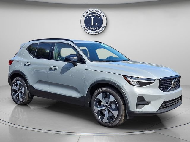 New 2026 Volvo XC40 B5 Core w/ Protection Package Premier AWD/4WD image 4