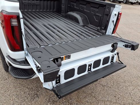 New 2026 GMC Sierra 2500 Denali w/ Denali Reserve Package image 26