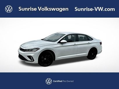 Certified 2025 Volkswagen Jetta SE w/ Black Wheel Package