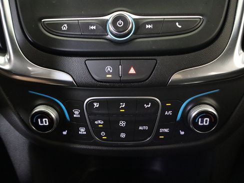 Used 2024 Chevrolet Equinox LT w/ LPO, Floor Liner Package FWD image 27